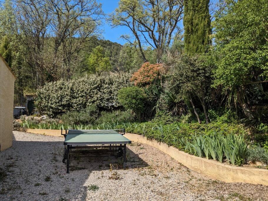 Villa Calme Avec Piscine A Greoux Exteriör bild